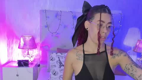 Snapshot of pamelamiler_ chatting on October 23, 1:32 pm TELL ME PAMELLA AND GIVE ME A GOOD GRADE ITS IMPORTANT online show from October 23, 1:32 pm