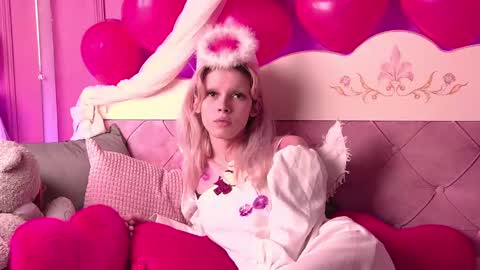 Snapshot of pamelamydreamys chatting on February 15, 10:44 am Pamelamy online show from February 15, 10:44 am