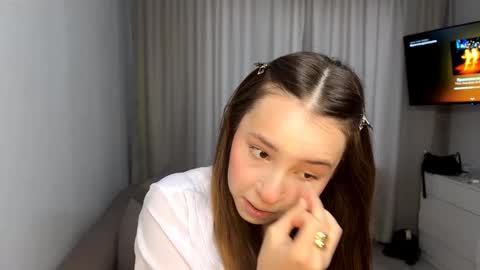 Amelia online show from October 3, 2:58 pm