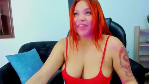 Snapshot of pamelaqueen_1 chatting on March 28, 7:35 pm P A M E L A 3 online show from March 28, 7:35 pm