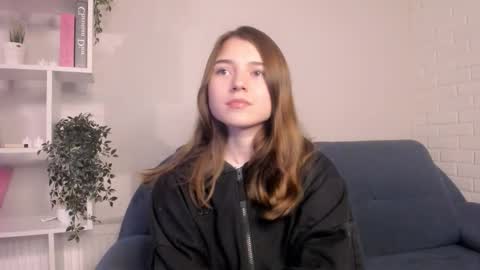 daniella online show from September 23, 6:33 pm