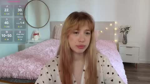 Lina online show from March 6, 3:25 am