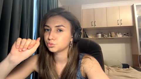 Lia online show from June 13, 2:15 pm