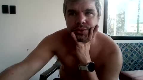 Snapshot of panchomadrid chatting on April 2, 8:17 pm Pancho Madrid online show from April 2, 8:17 pm