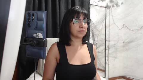 Carolinesworldx online show from October 22, 4:24 am