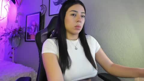 Ana Laura online show from May 12, 12:02 pm