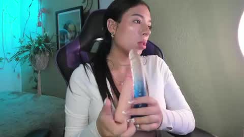 Ana Laura online show from June 24, 4:55 am