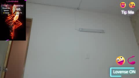 Snapshot of pantera_white chatting on May 6, 5:07 pm pantera_white online show from May 6, 5:07 pm