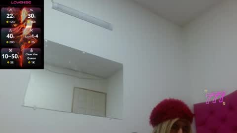 Snapshot of pantera_white chatting on June 12, 5:34 pm pantera_white online show from June 12, 5:34 pm