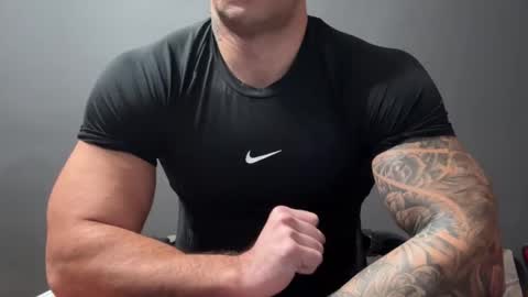 Snapshot of panther_style chatting on December 2, 5:46 am Oleg online show from December 2, 5:46 am