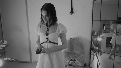 Kristina Kriss online show from September 14, 3:33 pm