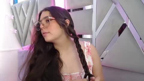 Paola Lyon online show from January 17, 7:27 pm