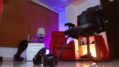 PAOLA  online show from November 13, 10:36 am