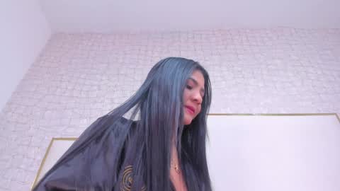 Snapshot of paolaa_rodriguez chatting on January 21, 4:48 pm Paola  online show from January 21, 4:48 pm