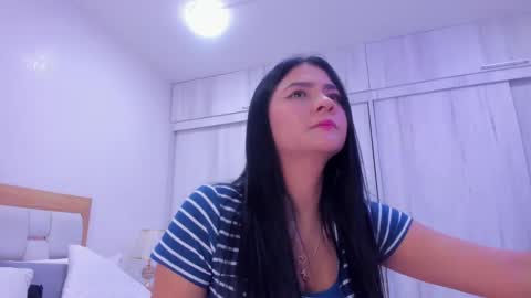 Snapshot of paolaa_rodriguez chatting on February 5, 7:31 pm Paola  online show from February 5, 7:31 pm