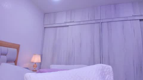 Snapshot of paolaa_rodriguez chatting on February 11, 7:27 pm Paola  online show from February 11, 7:27 pm