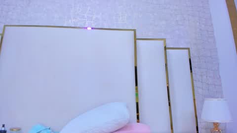 Snapshot of paolaa_rodriguez chatting on September 22, 11:45 am Paola  online show from September 22, 11:45 am