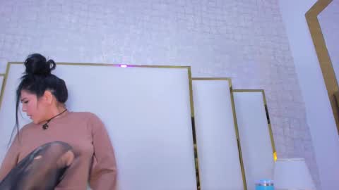 Snapshot of paolaa_rodriguez chatting on September 28, 11:04 am Paola  online show from September 28, 11:04 am