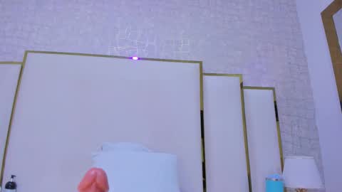 Snapshot of paolaa_rodriguez chatting on October 18, 11:44 am Paola  online show from October 18, 11:44 am