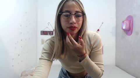 Paola online show from January 14, 2:53 pm
