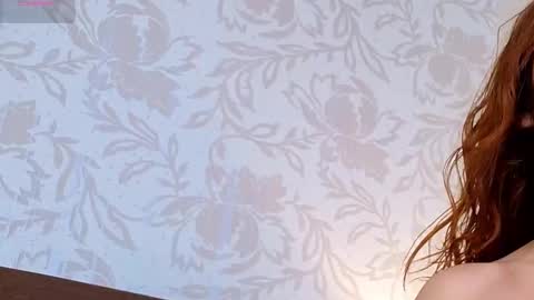 paolagh_ online show from March 21, 3:33 am