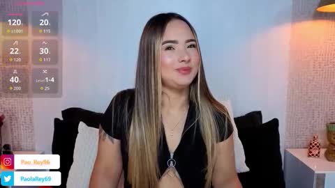 paolarey_ online show from February 21, 3:35 pm