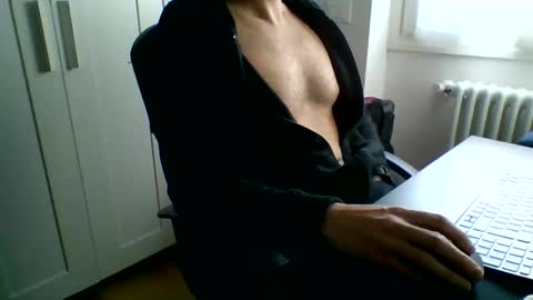Snapshot of paolinobellino chatting on March 23, 4:00 pm paolinobellino online show from March 23, 4:00 pm