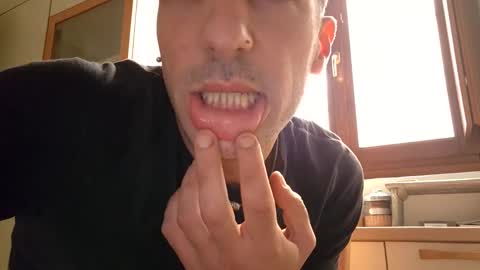 Snapshot of paoloste chatting on October 19, 2:50 pm paoloste online show from October 19, 2:50 pm