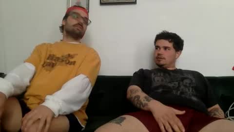 papaandpapa online show from May 2, 6:46 pm