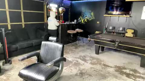 papi_krizz online show from October 26, 2:56 pm