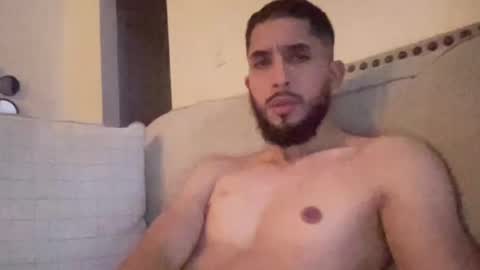 papicubano_guapo23cm online show from November 8, 6:02 am