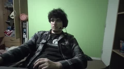 Snapshot of papitowilly999 chatting on August 9, 6:40 am Papito online show from August 9, 6:40 am