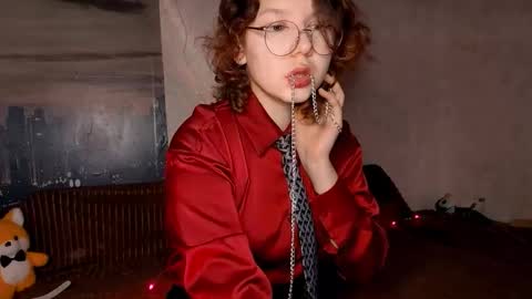 papriefert online show from February 8, 4:10 pm