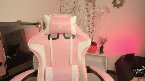 Snapshot of paprik_ chatting on October 15, 6:30 pm Paprika online show from October 15, 6:30 pm