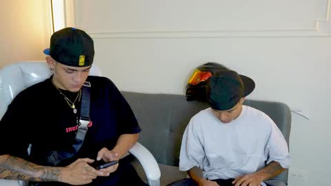 Snapshot of paradise_boy_s chatting on January 25, 12:59 am Ryan And Casper online show from January 25, 12:59 am
