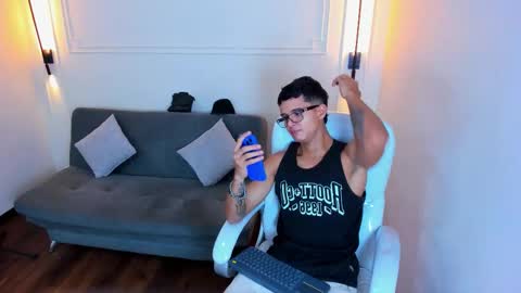 Ryan And Casper online show from December 22, 4:48 pm