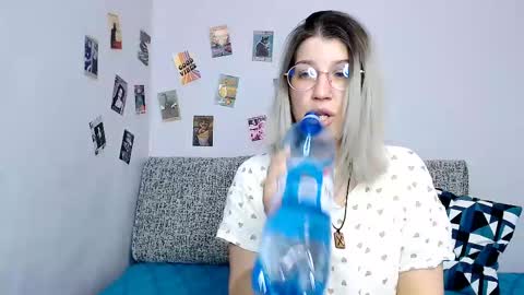 paradisexparadisex online show from January 25, 6:55 am