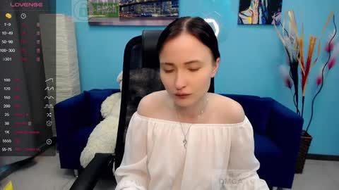Louise online show from December 12, 2:33 pm