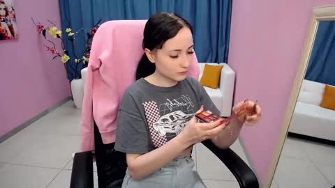 Louise online show from March 1, 7:08 am