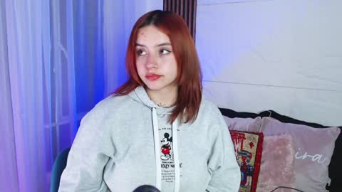 Snapshot of paris_bby_ chatting on December 6, 2:46 am Lizz online Monday to Saturday from 9pm to 5am Colombia time online show from December 6, 2:46 am