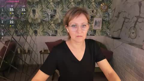 Snapshot of paris_cherry chatting on November 29, 1:14 pm Paris online show from November 29, 1:14 pm