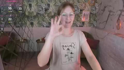 Snapshot of paris_cherry chatting on December 13, 8:36 pm Paris online show from December 13, 8:36 pm