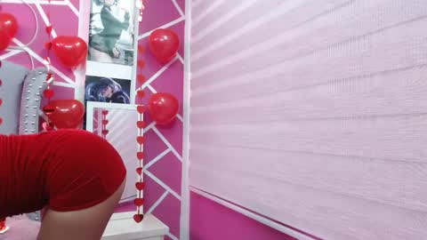 paris online show from February 14, 2:44 pm