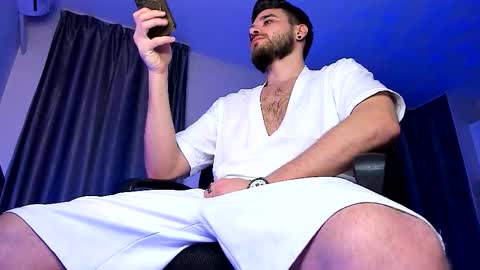 Paris online show from January 8, 1:08 am