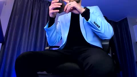 Snapshot of paris_lock chatting on March 27, 6:40 pm Paris online show from March 27, 6:40 pm