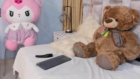 paris_noa online show from January 6, 10:47 pm