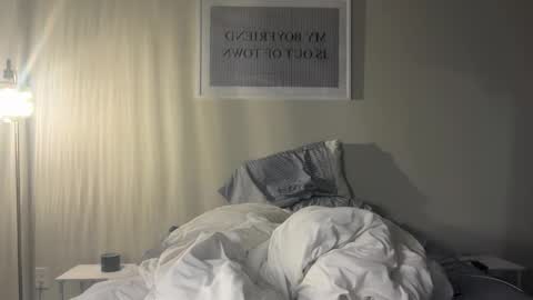 Paris online show from March 16, 8:13 pm