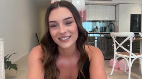 ParisBabyxox online show from September 13, 12:43 am