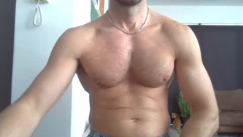 Snapshot of parisien75015 chatting on December 31, 10:15 am Porn Actor 21cm Hetero online show from December 31, 10:15 am