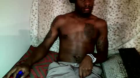 Snapshot of parlay0028 chatting on December 13, 8:26 pm Parlay tellio online show from December 13, 8:26 pm